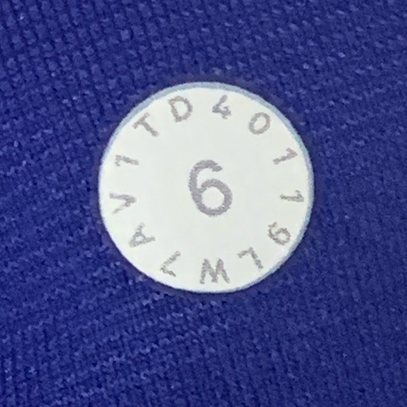 NWOT Lululemon Hotty Hot Shorts ll Seawheeze 2019 | Size 6 - Picture 10 of 12